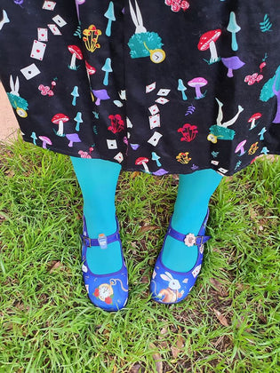  Pamela Mann Curvy 50 Denier Tights in Aqua by Kim Moyse