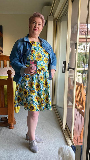  Lady Vintage Tea Dress in Sunflower Print by Ashka Broeksema
