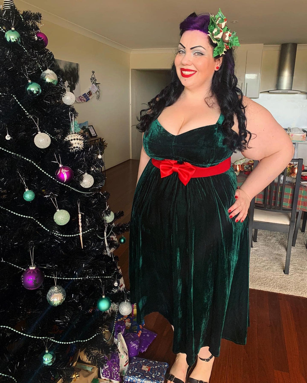 Collectif Pacy Green Velvet Dress (Pre-order) by Michelle Dircks Kitty Deluxe Collectif Pacy Green Velvet Dress (Pre-order) by Michelle Dircks Kitty Deluxe