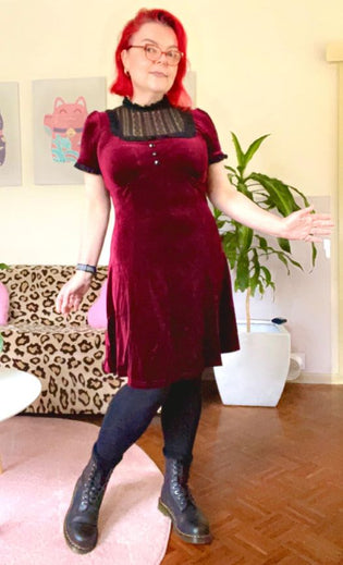  Hell Bunny Caroline Dress - Kitty Deluxe Selfie