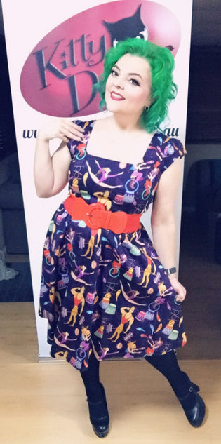  Lady Vintage Swing Dress in Circus Print - Kitty Deluxe Selfie