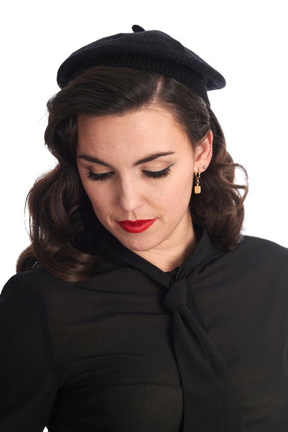 Banned Retro Lorelei Knitted Beret in Black