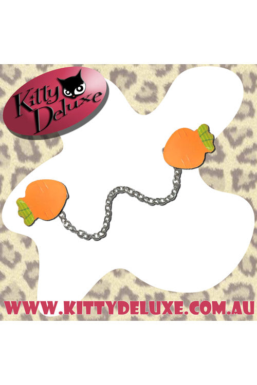 Kitty Deluxe Cardigan Clips in Chris the Carrot